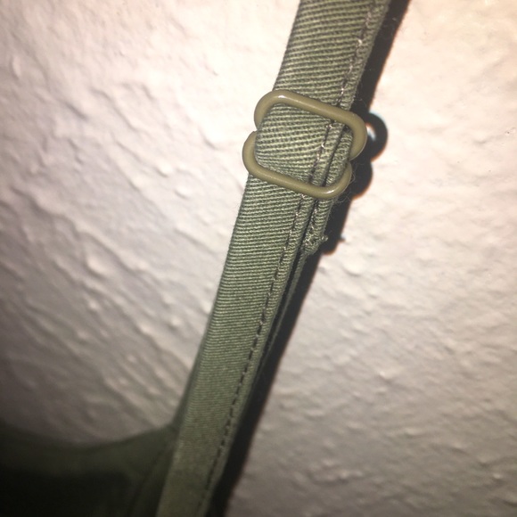 Olive Green Romperđź«’đź’š - Picture 5 of 6